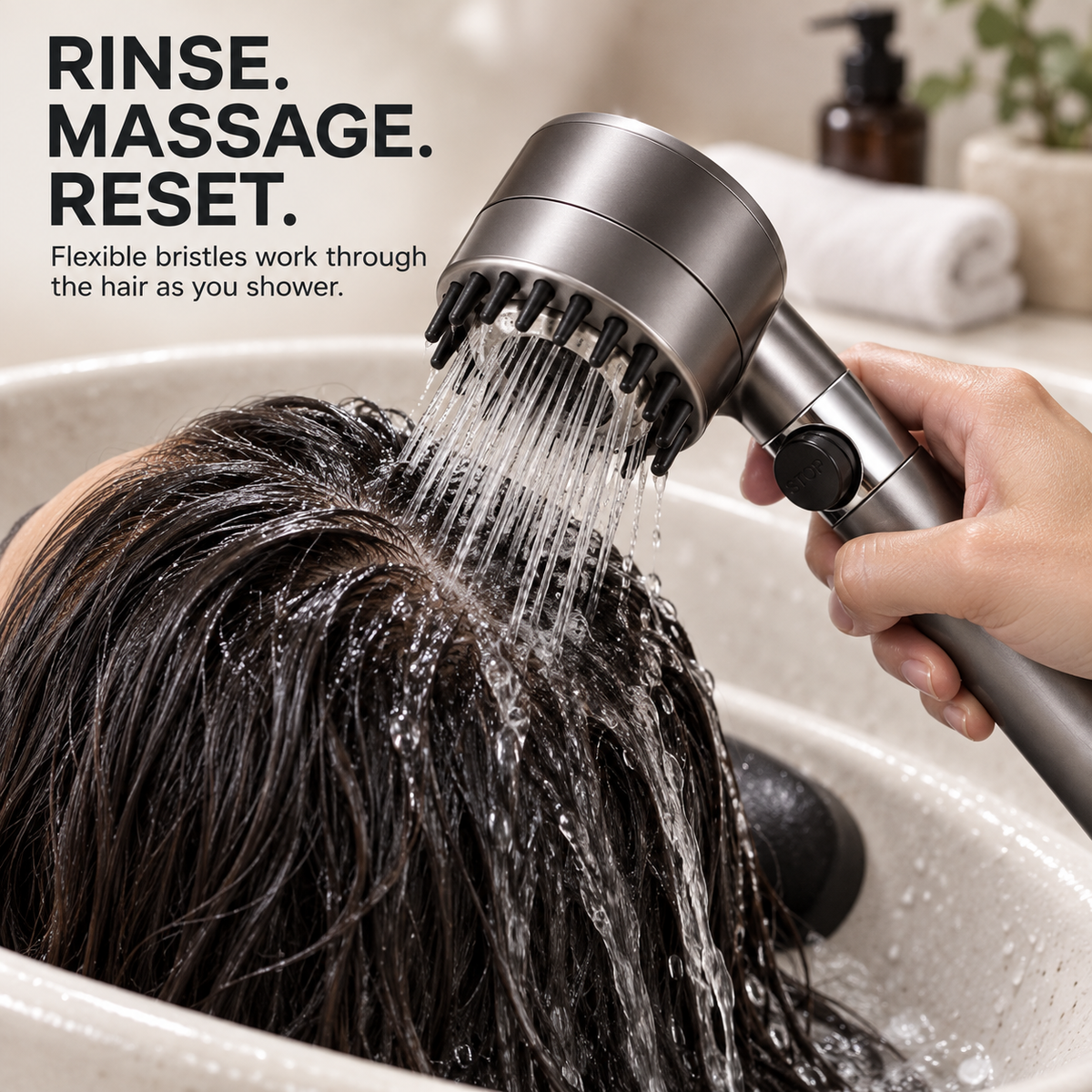 Flexible bristles around the face massage the scalp while rinsing